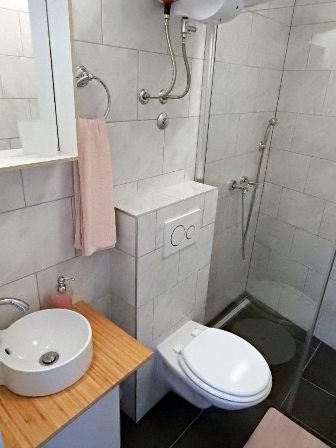 Apartment Antonela Slatine Esterno foto