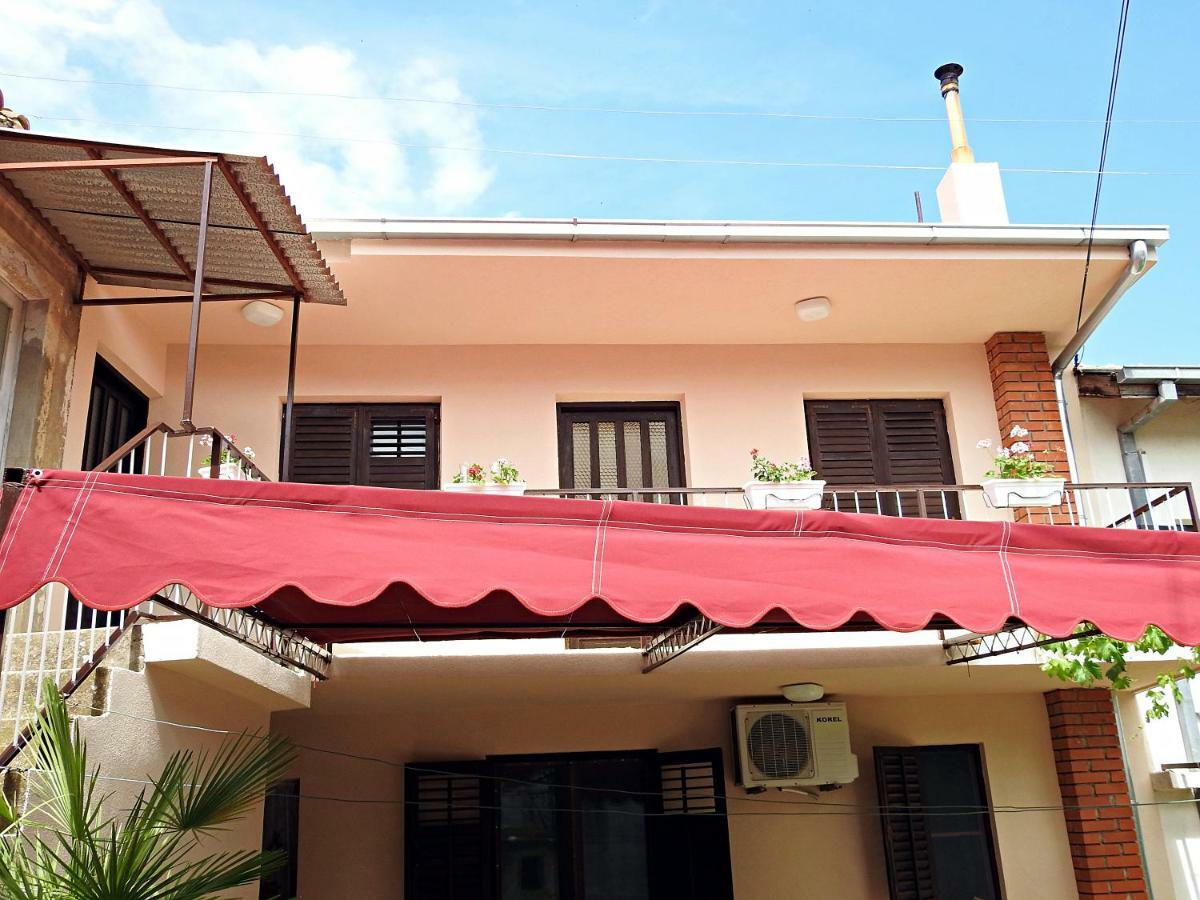 Apartment Antonela Slatine Esterno foto