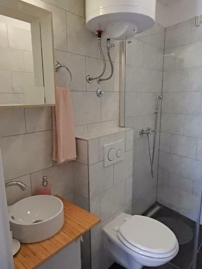 Apartment Antonela Slatine Esterno foto