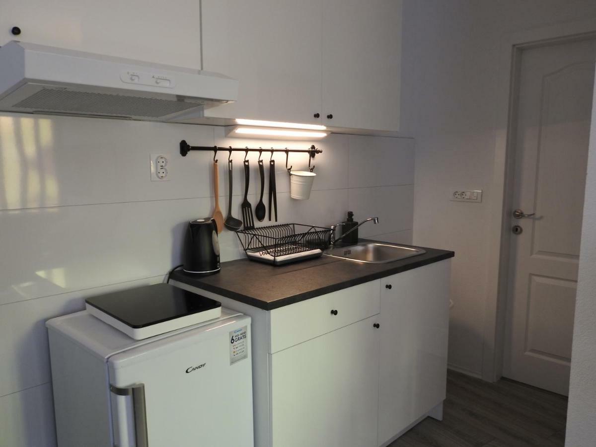 Apartment Antonela Slatine Esterno foto