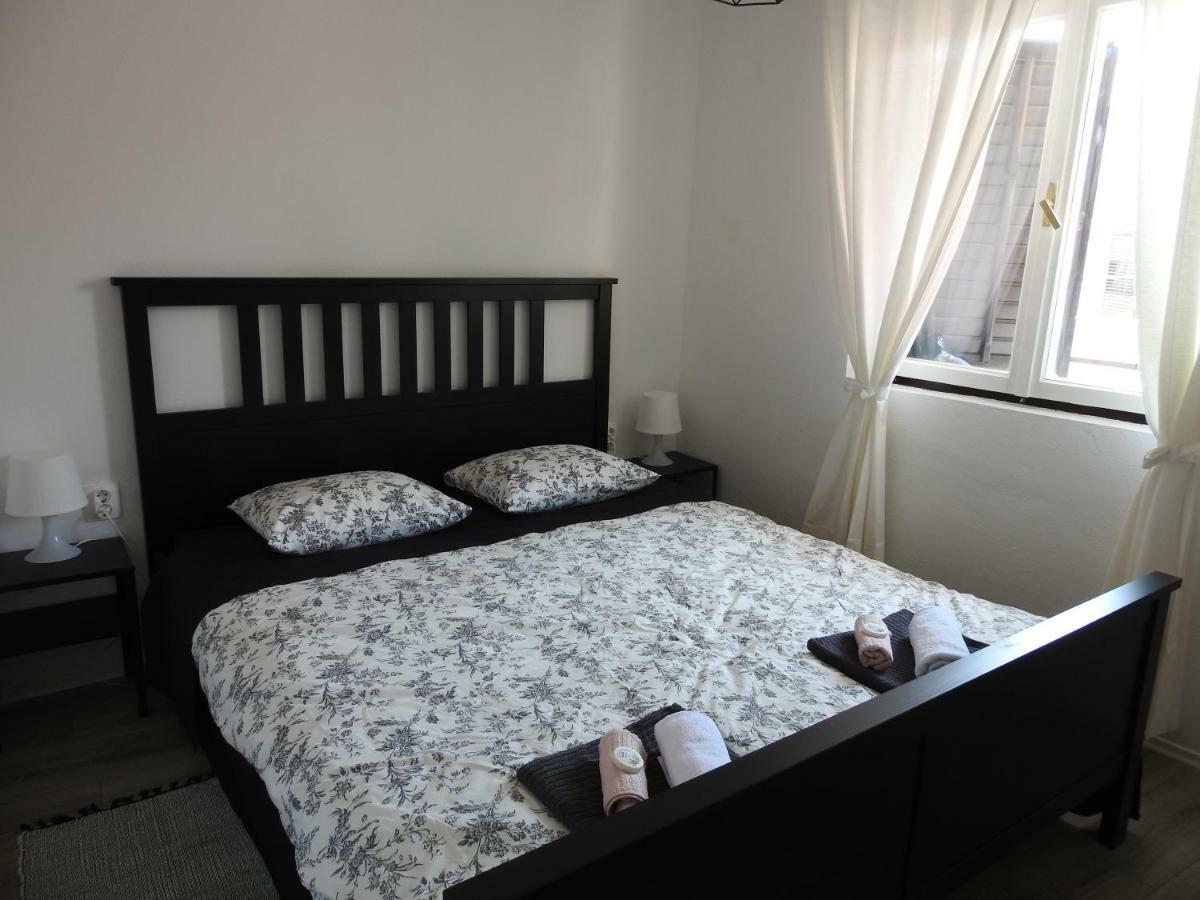 Apartment Antonela Slatine Esterno foto