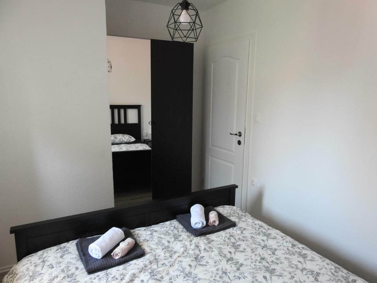 Apartment Antonela Slatine Esterno foto